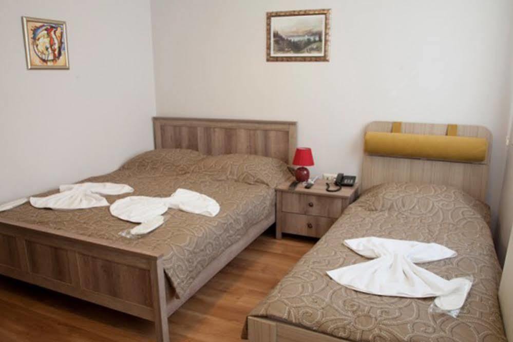 Taksim Hotel Istanboel Buitenkant foto